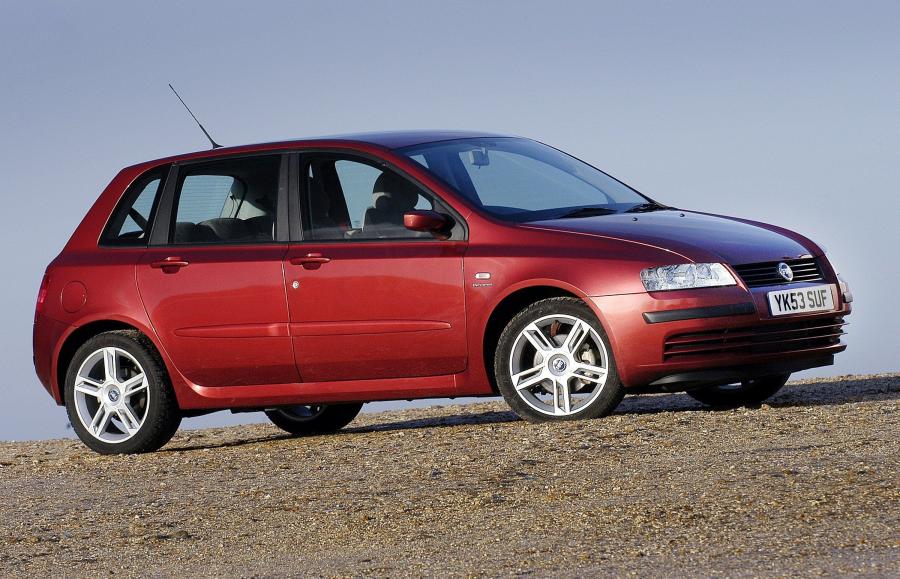  Fiat Stilo 5-Door 2004 года  (UK) (фото 10 из 11)